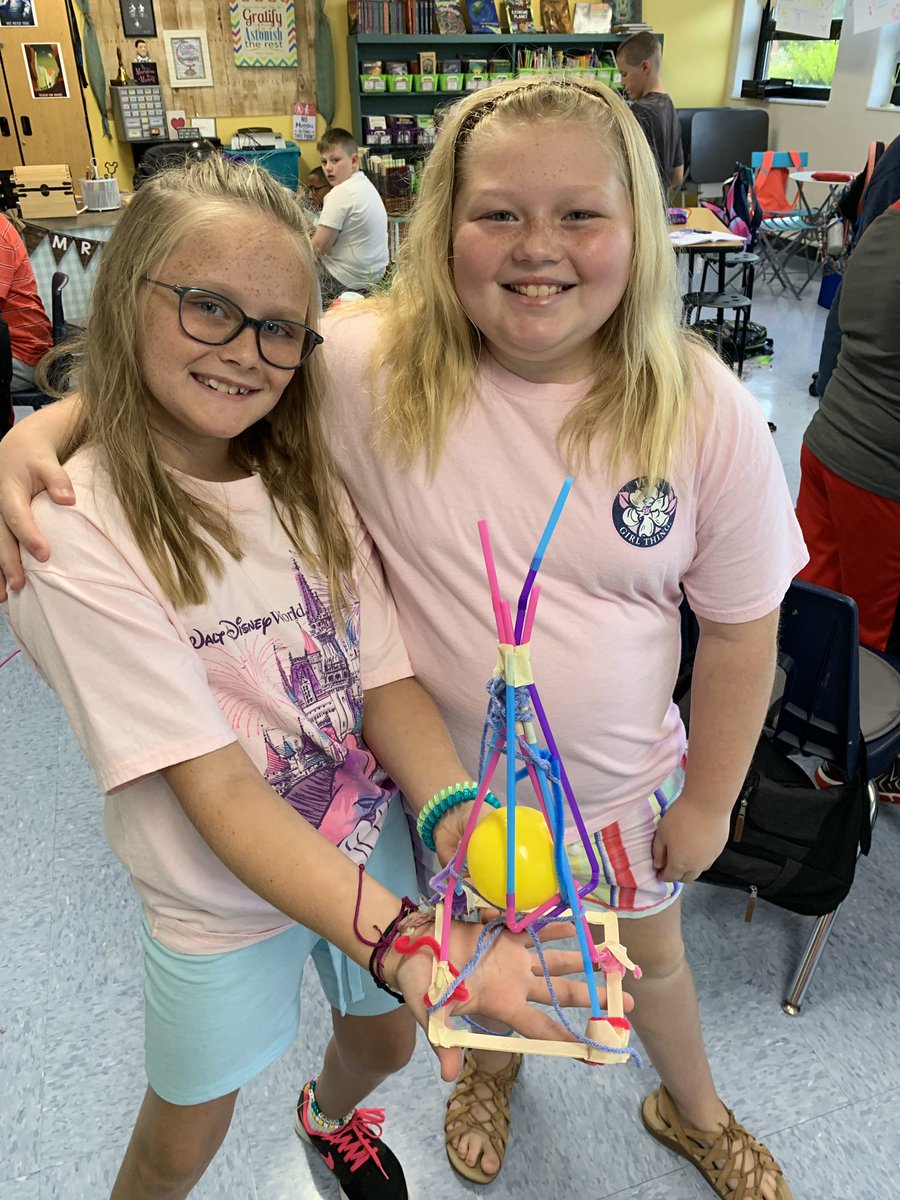 apmanoff's tweet photo. The first STEAM challenge of the year! I kept it simple with the items I had on hand and we had a blast! #fifthgrade #stem #steam #engineeringintheclassroom @EminenceSchools https://t.co/RyNdyGgPrQ