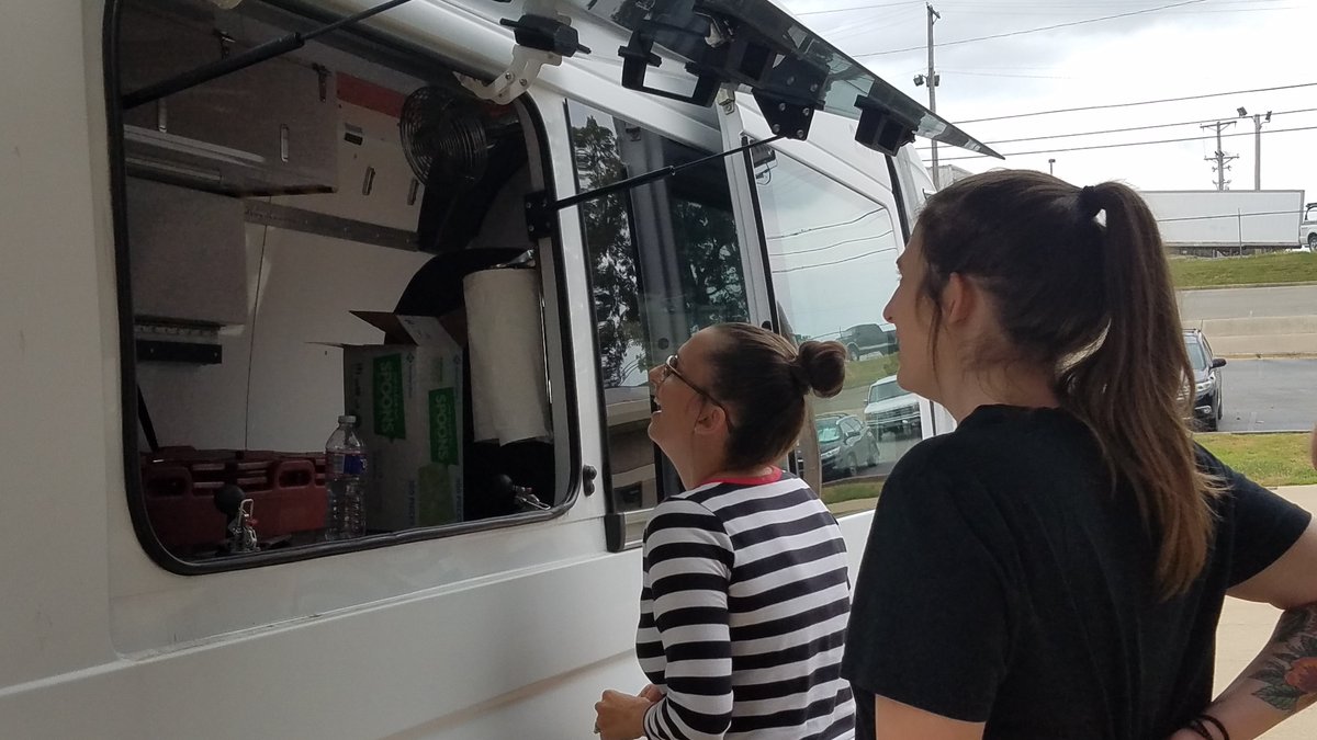 abcfcareers's tweet photo. The American Red Cross came on campus to provide ABC employees with more information about the services they provide and how ABC Financial's donation made a difference in the lives of those affected by natural disaster in Arkansas and the Midwest. https://t.co/ONixDXh2rP