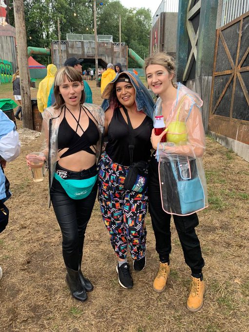 Knee deep in festival guys 🏕️ Amazing so far despite the weather. Come say hi if you see me please! 💫✨ Back<a href="/tag/cruelladevil"class="tags"><span>#cruelladevil</span></a>