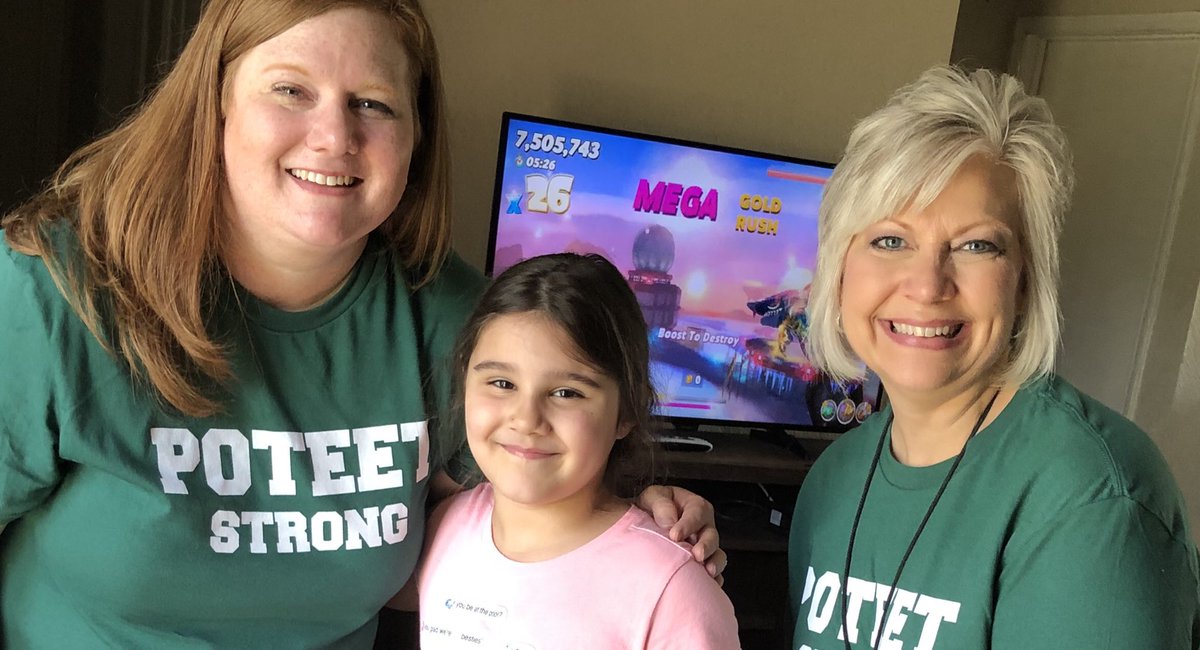 Huffman_3rd's tweet photo. Wrapping up our community walk....we made it back! So great to meet all of these sweet children and their families! #AustinMISD https://t.co/T8azYpcgaE