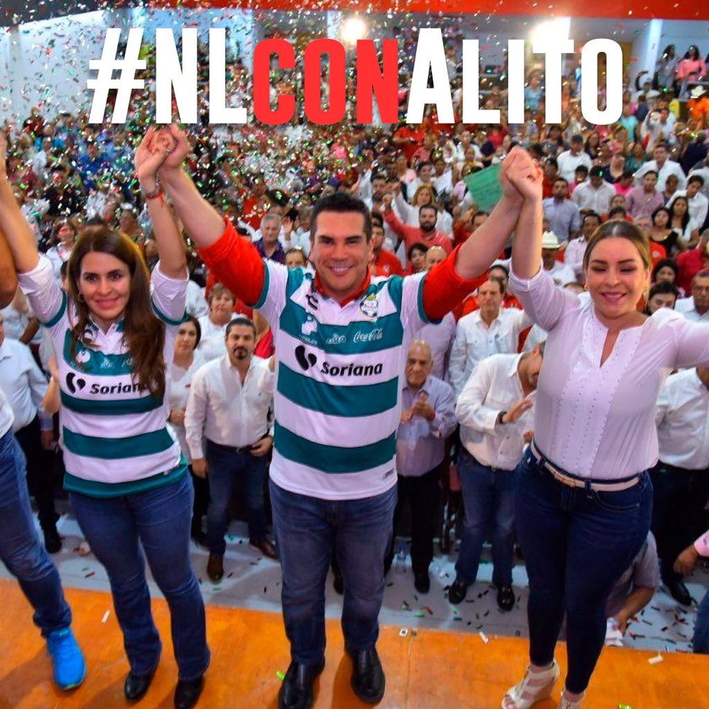 FlanchesterU's tweet photo. Mira @Aaron_GzzP, le van a Santos!!! Jefes jefes @alitomorenoc @caroviggiano #nlconalito https://t.co/3qSi8HTrha