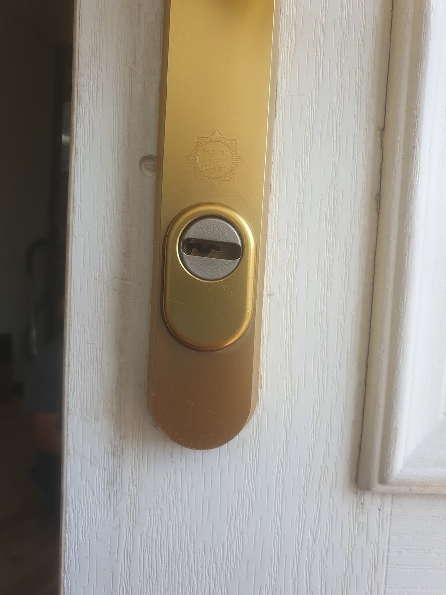 A couple of Non-Destructive entries from this week...

#locksmith #rotherham #barnsley #sheffield #doncaster #southyorkshire #southyorks #independantbusiness #chooselocal #familybusiness #locksport #warrant #warrantofficer