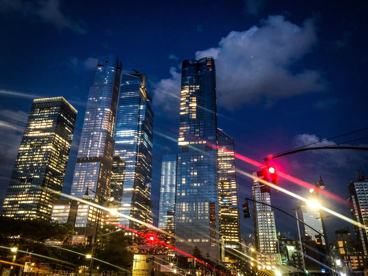 JonathanSantare's tweet photo. #NYC #westside #chelseapier #cellphone #photography https://t.co/9AiDxYKvON