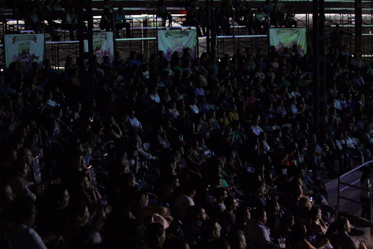 Esta noche en Poliforum Torreón: Daniel Habif con #Inquebrantables.
Una plática de alto voltaje.