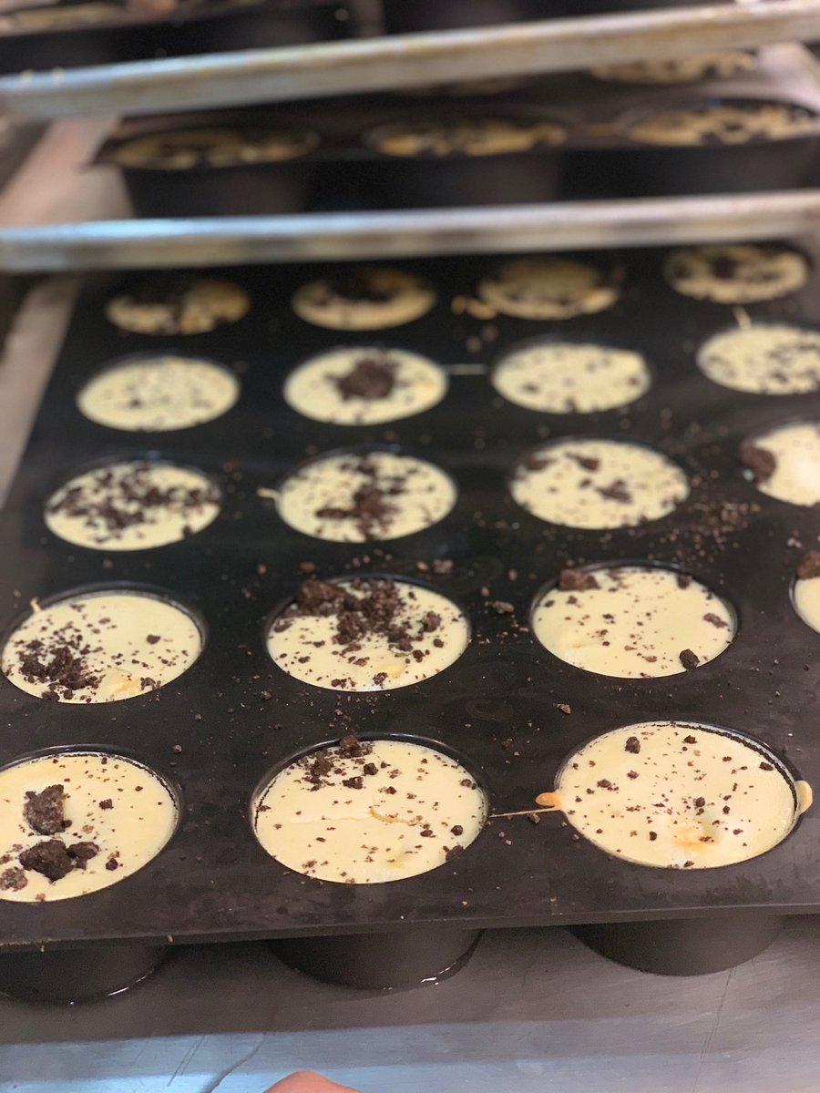 HiatusCheesCake's tweet photo. Oreooooooooooooooooooooooooo like no other ๐ช
#hiatuscheesecake #escapewitheverybite #foodie #baltimore #foodporn #tastebuds #heaven #cheesecake #dessert #bakeKing https://t.co/3yr8WGgpkb