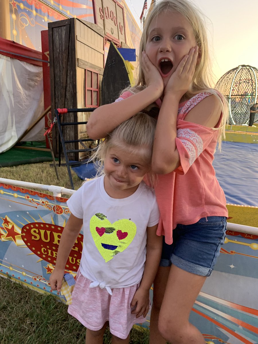FF_Gifted's tweet photo. My favorite thing to do in summer is go to the Prince William County Fair! So loved bringing the blondes and continuing the tradition 😊❤️ #yesthatisdirt #bestime #pwcfair #70years https://t.co/qZoFFezNme