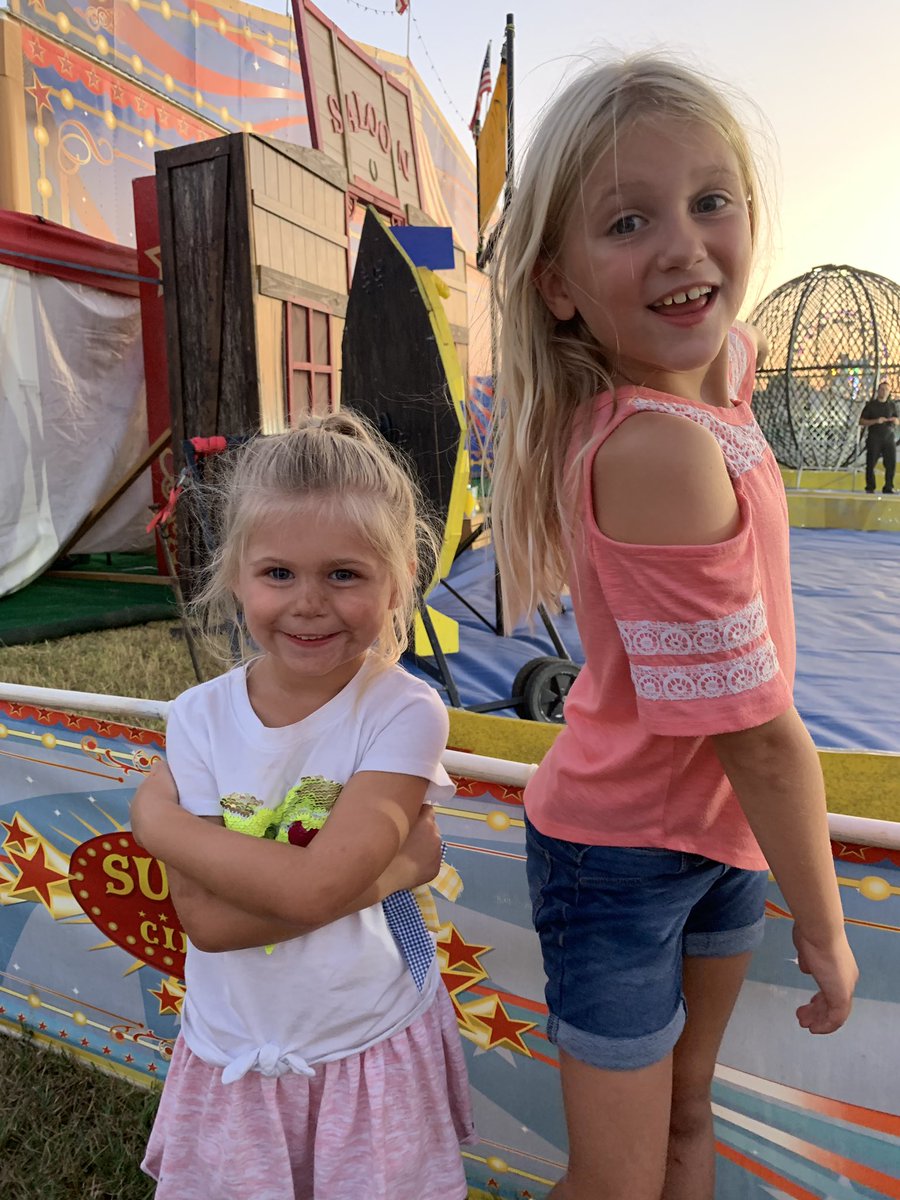FF_Gifted's tweet photo. My favorite thing to do in summer is go to the Prince William County Fair! So loved bringing the blondes and continuing the tradition 😊❤️ #yesthatisdirt #bestime #pwcfair #70years https://t.co/qZoFFezNme
