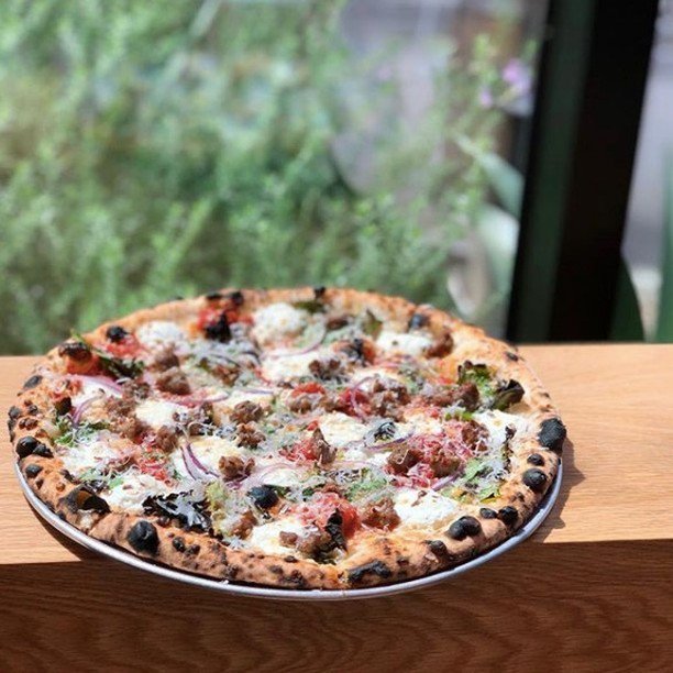 weRopeningsoon's tweet photo. It's pizza Friday! Thanks to @robertaspizza for hosting nearly all of our Opening Soon recordings.⠀⠀⠀⠀⠀⠀⠀⠀⠀
⠀⠀⠀⠀⠀⠀⠀⠀⠀
#pizza #foodfriday #forkyeah #tilit #iworkintilit #design #restaurant #food #photography #podcast #foodpodcast https://t.co/FWgRyqnWvR