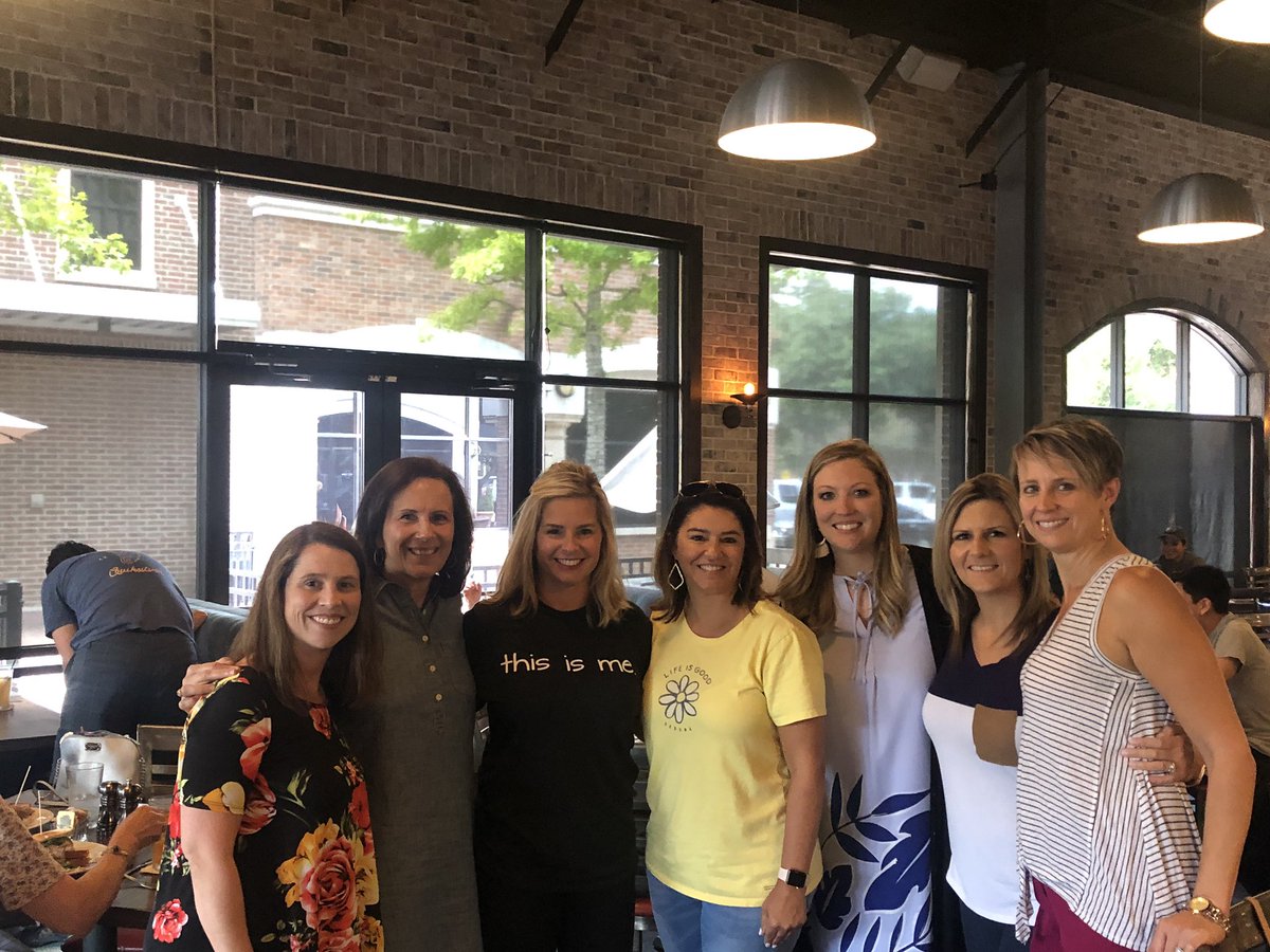 TeachLancaster's tweet photo. We are ready to ignite the shine in our students, staff and selves💡 Thank you @LaVonnaRoth for your inspirational message. It’s gonna be a #shinetastic year. #igniteyourSHINE https://t.co/sv3f1NhK3H