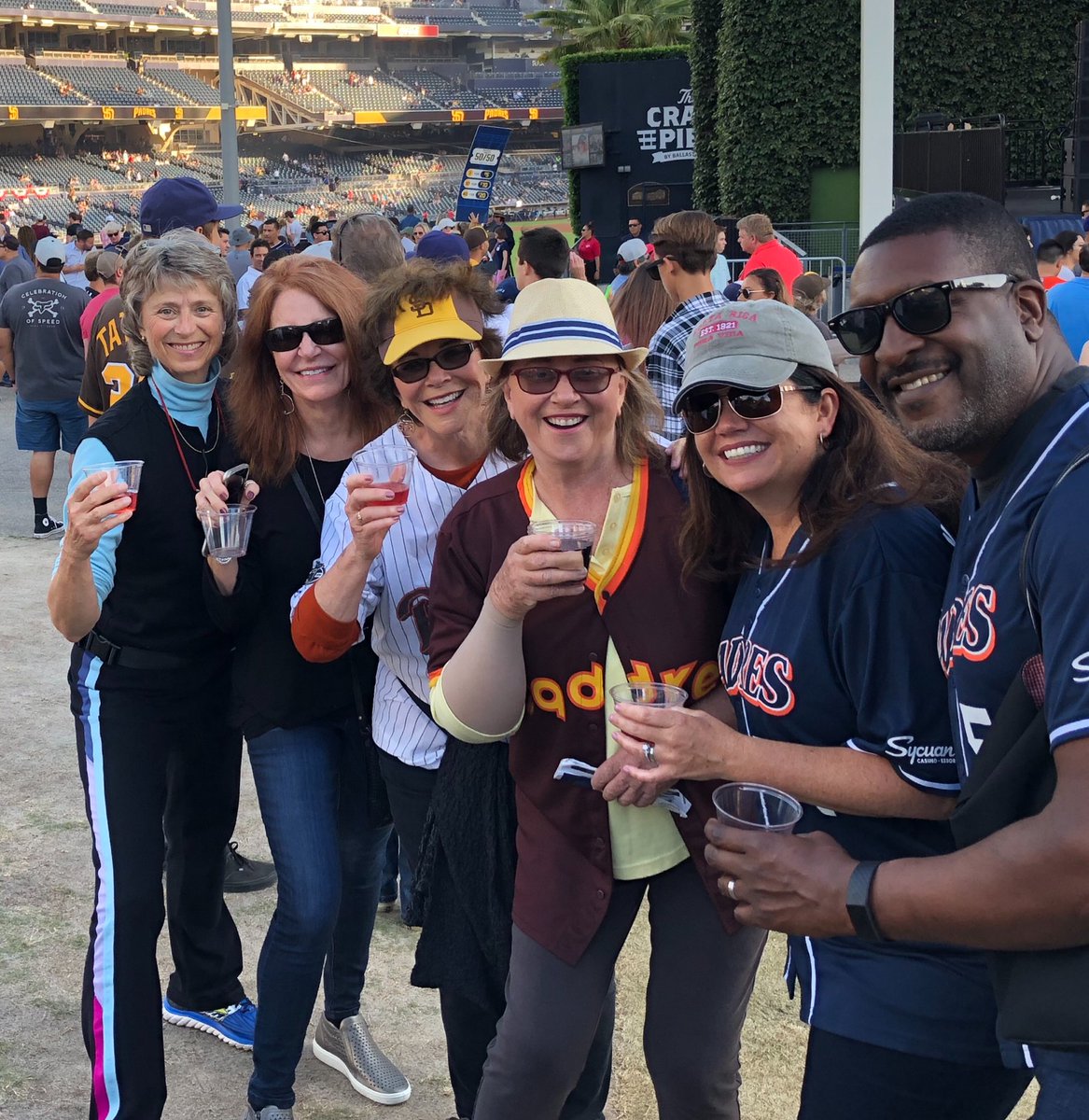 KellyMJohnson27's tweet photo. #FriarFaithful https://t.co/Yvpa5vrhzg