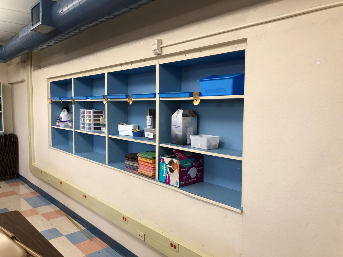 kidscreating's tweet photo. I got those rainbow aprons from the #clearthelist movement! Art teachering comes with a lot of ups and downs! My district has basically gotten rid of the fine arts director and now we are out on our own! https://t.co/3dfrEY0LnM https://t.co/FM7I8sUxx4
