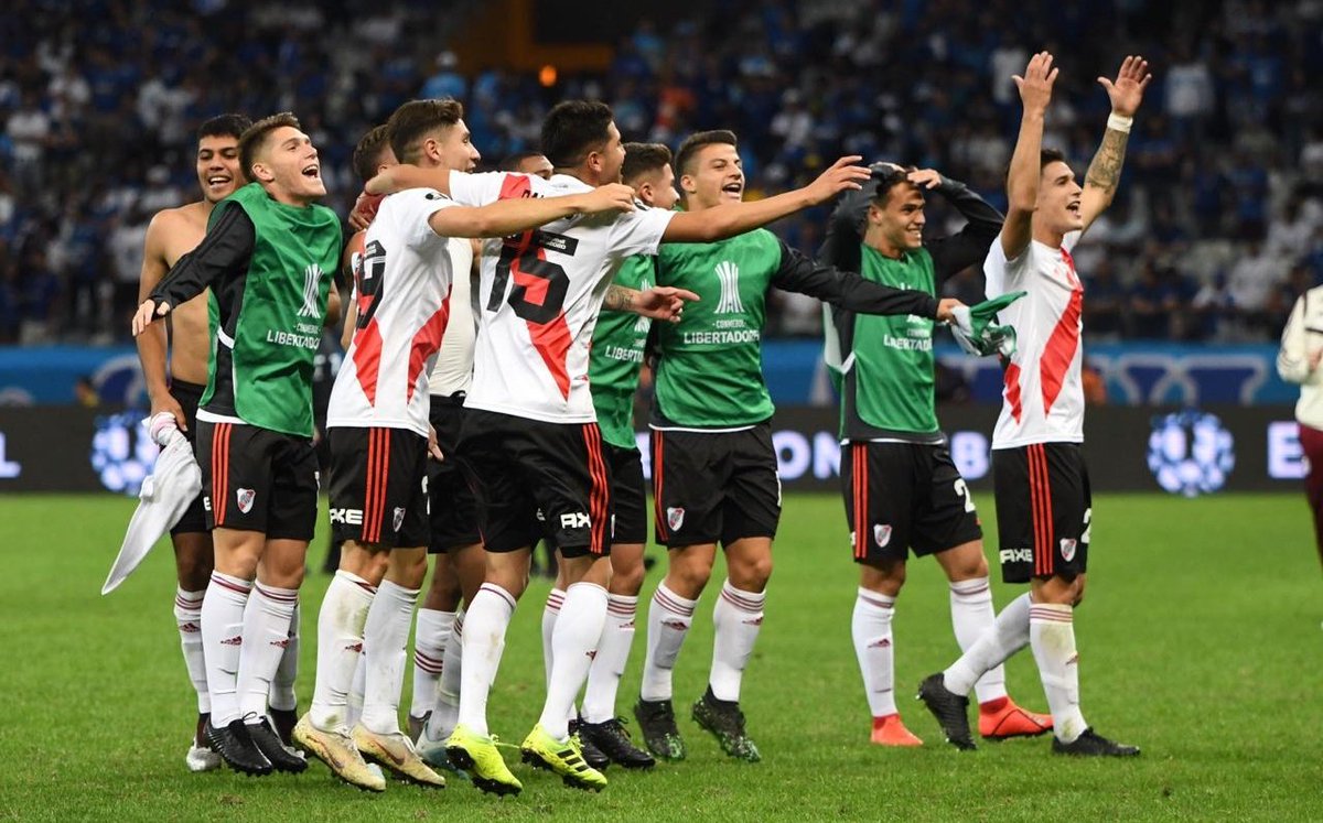 ¡Buen fin de semana, Millonarios! ⚪🔴⚪🙌🏼