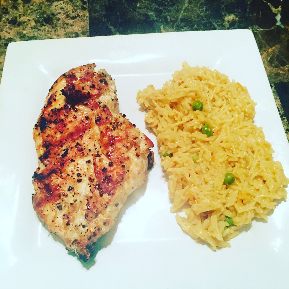 TriggerBlank's tweet image. After a long stream always have to eat good! Had a great stream today hope to see more people tomorrow! Drop a follow on my mixer mixer.com/Triggerblank to see when I go live! #Foodies #foodporn #mixerstreamer #mixer #mixercommunity #mixerstreamersunite #mixerlove #newtomixer