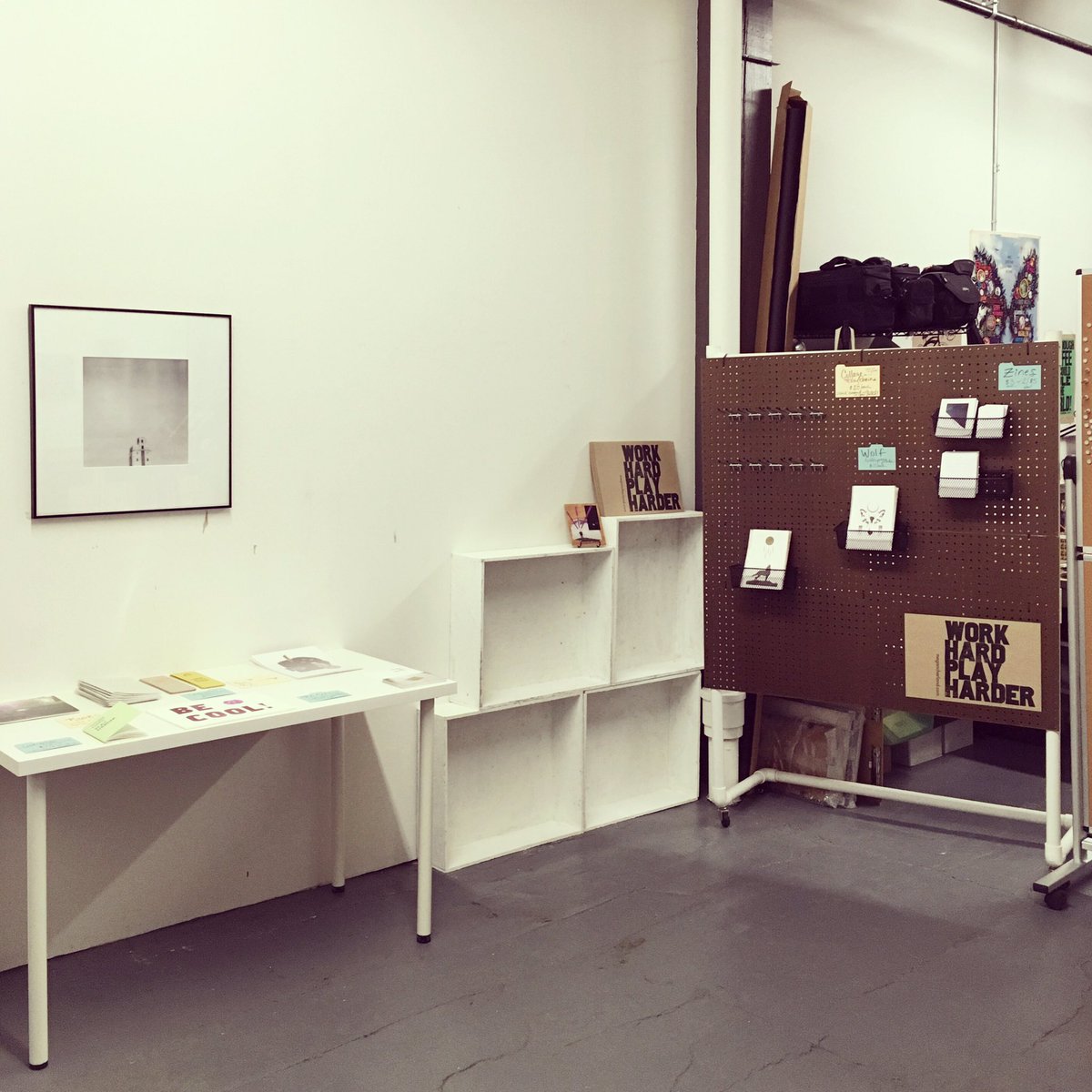 megancharland's tweet photo. Cleaned the front half of my studio tonight! ✨🧹 Starting to get ready for next month: https://t.co/1aXLzSzDJq #mccccstudio #lmmcstudio #thehungerford #roc #rochesterny #supportlocal https://t.co/nDX5QJgu8U