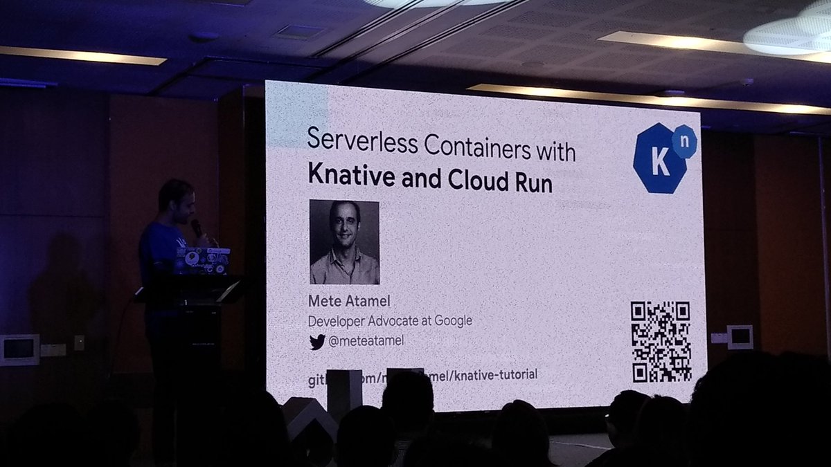 bobreyes's tweet photo. Taas kamay ng mga nasa #IOExtendedManila #GDGPH #IOExtended19 https://t.co/bB949la59c