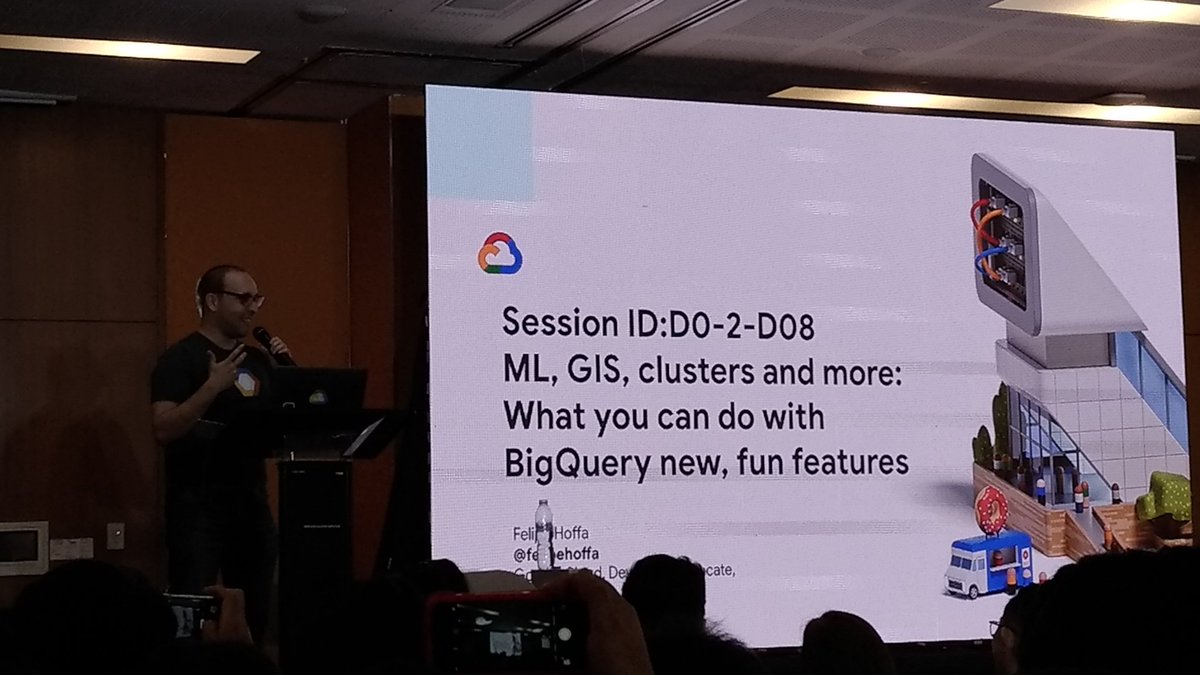 bobreyes's tweet photo. Taas kamay ng mga nasa #IOExtendedManila #GDGPH #IOExtended19 https://t.co/bB949la59c