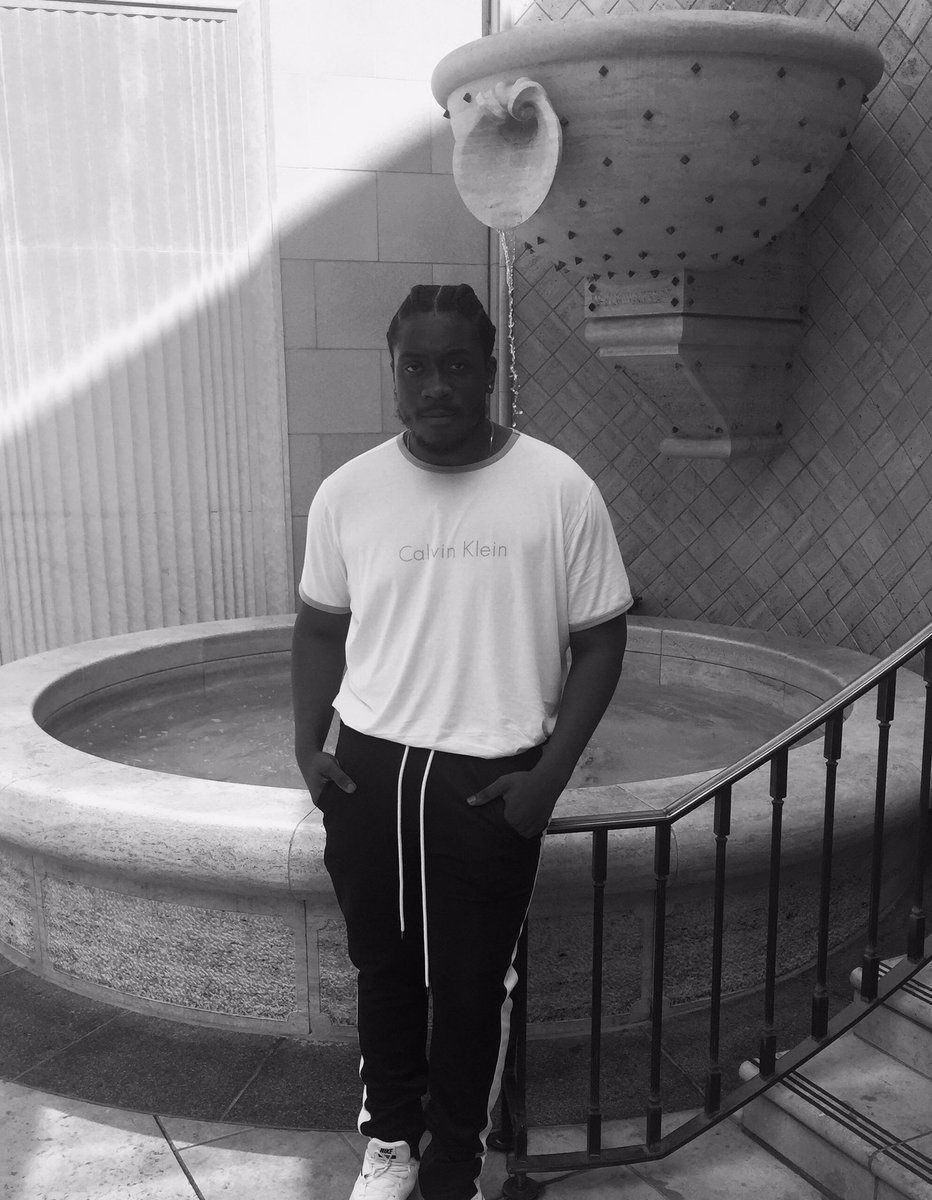 dondre51's tweet photo. BEVERLY HILLS, CA https://t.co/gDVxSPHHSg