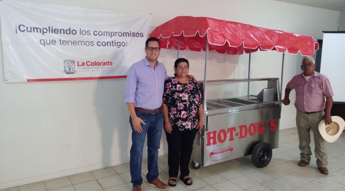 marcos_platt's tweet image. Enfocados en ofrecer herramientas de trabajo a nuestra gente. 

Hicimos entrega de una carreta de hotdogs al comité de #Cobachi. Y en #SanJosédePimas apoyamos a Don Cosme entregándole equipo para una llantera. 

Seguiremos trabajando con paso firme por #LaColorada.