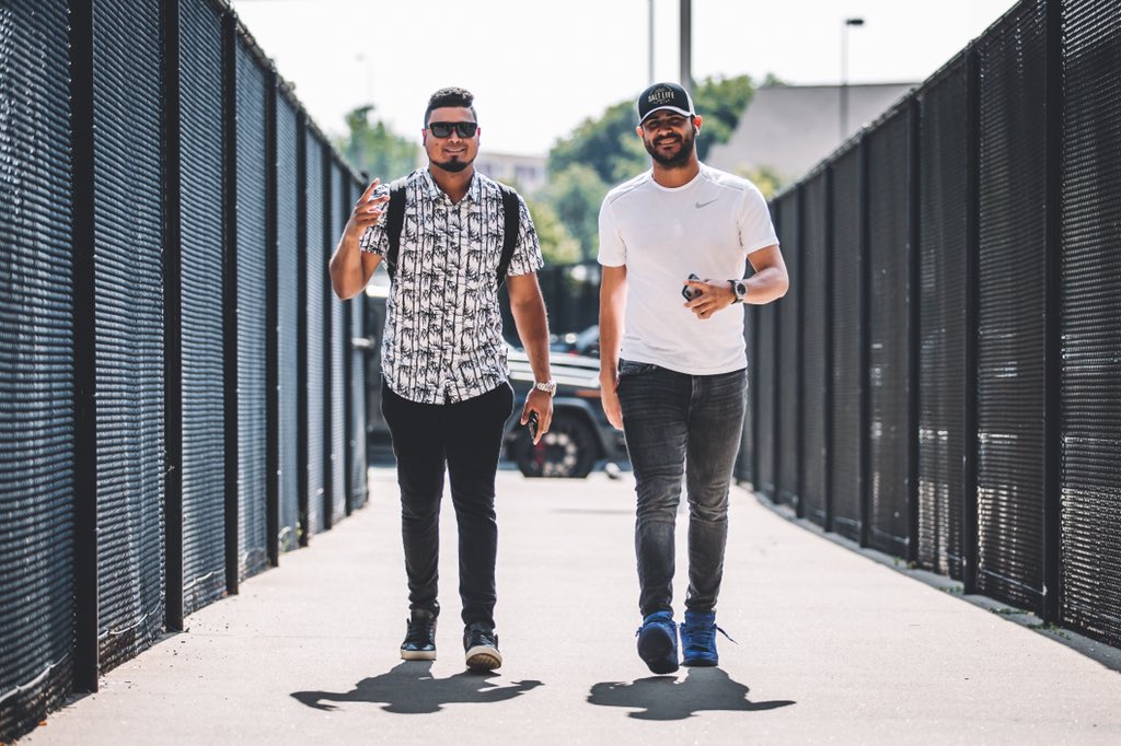 Twins's tweet photo. We too fresh! #FreshDripFriday 💧 https://t.co/BB0wIgLEm0