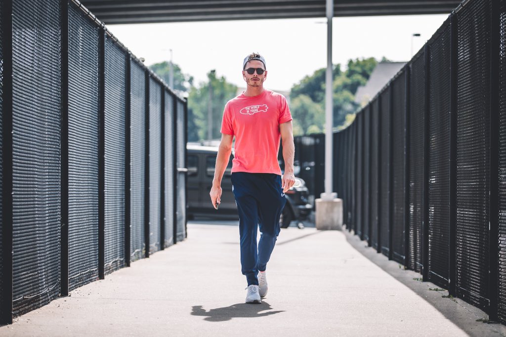 Twins's tweet photo. We too fresh! #FreshDripFriday 💧 https://t.co/BB0wIgLEm0