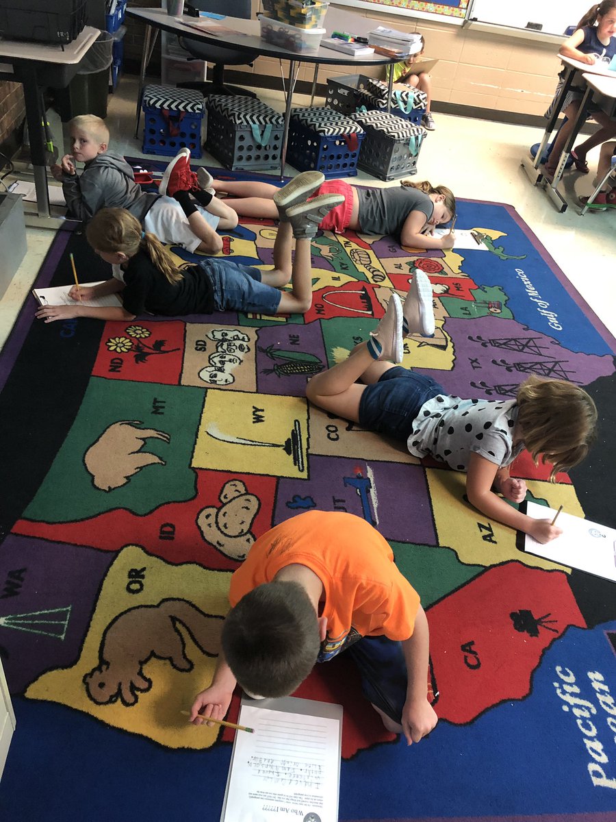 BruntonMs's tweet photo. Writing our Who Am I riddles #FMTfalconlife #fmtroom414 https://t.co/QVJK8T8Y3c