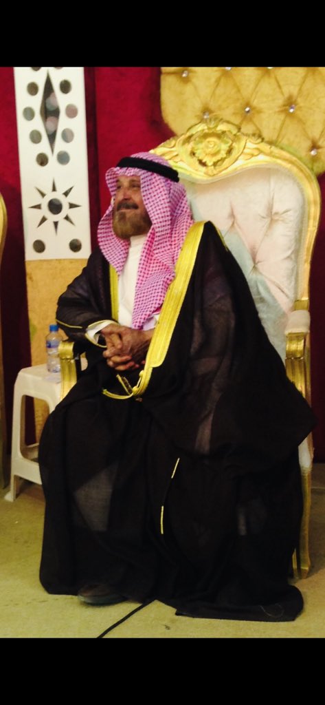 Q8Sulltan's tweet photo. #يوم_عرفه
#اليوم_المشهود
رحمك يا #أبي صافي القلب ، نقي السريرة ، محبٌ للخير ، لم تؤذي ولم تكره أحد ، ولم نراك يوماً حاقداً أو متشمتاً أو ساخراً من أحد.
كنت رجلا صالحاً متسامحاً مع الجميع .
أللهم أجعل قبر #أبي روض من رياض الجنه 
أللهم أجمعنا و أياه ومن أحبوه وأحبهم في جنات النعيم. https://t.co/VrbaDCUopz