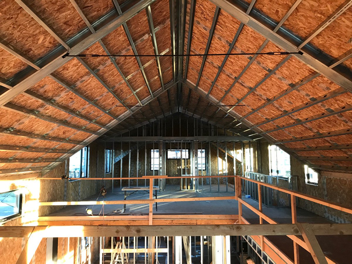 PremierSIPs's tweet photo. Beauty and strength! The Thomas Residence in Santa Rosa. The steel in the ceiling is Not span support, just under framing for easy install and access of the sprinkler system and electrical. https://t.co/2VMjyEnOj2 #acredesigns #panelization #sipconstruction @acredesigns https://t.co/2DBJsbW97o