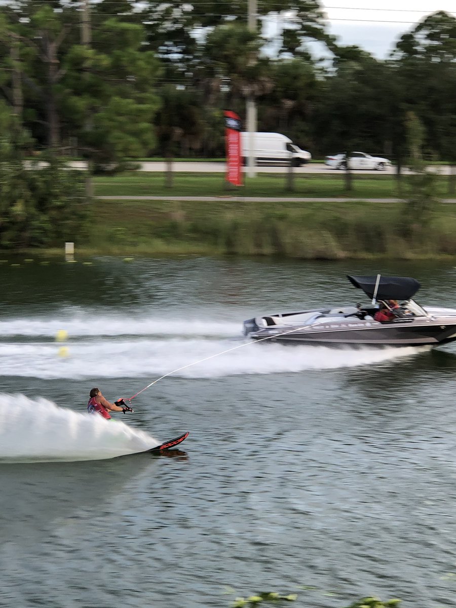 Greg Sund (10) advances into the Final Four round with a score of 4@39.5