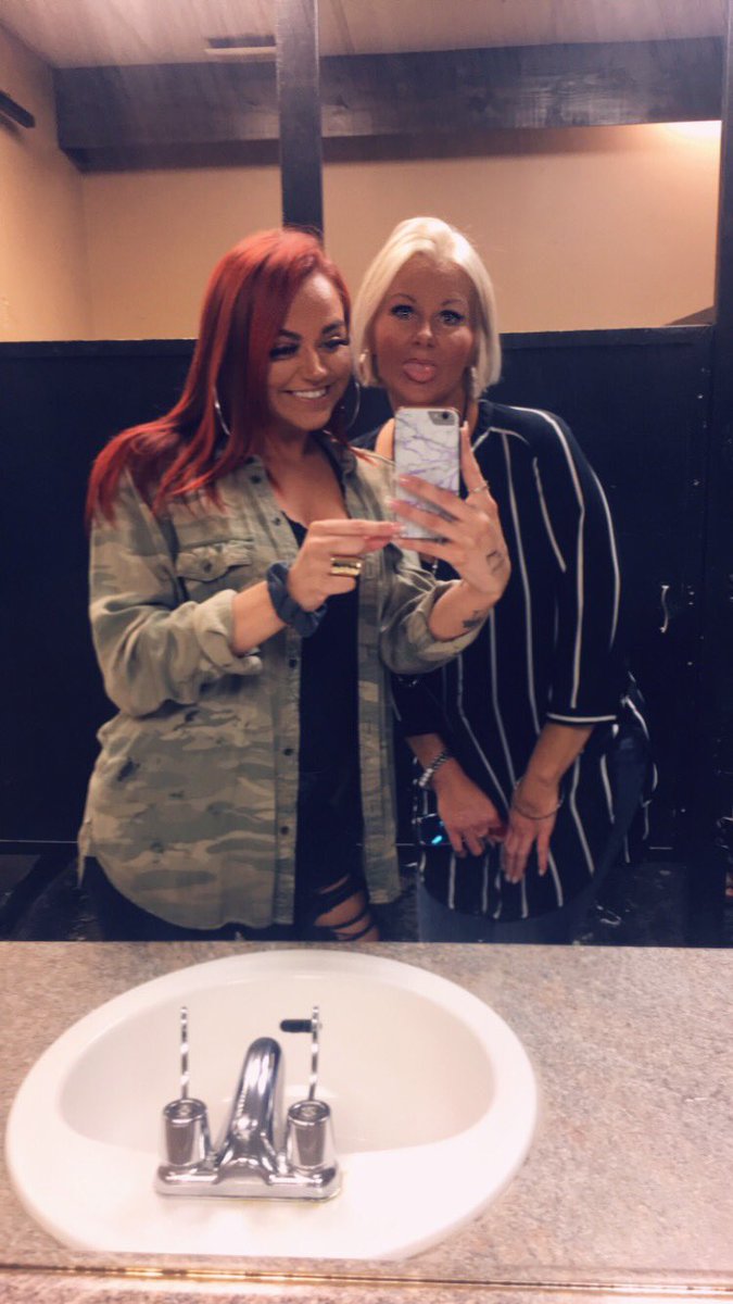 yocrips's tweet photo. It’s always a good night when ya get mama out 🤪 @mcrips304 https://t.co/RdrPnqDKNR
