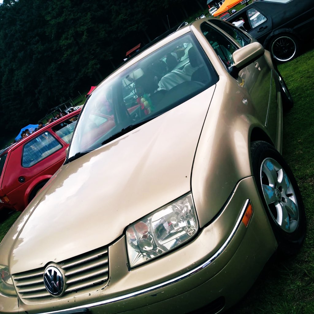 AsphaltVolks's tweet photo. Viernes de Junta #ViernesDeAhorcarRucas #RumboAlRing #VW #Asphalt_Diamonds_Volks #cdmx #vwcarsclub #lifestylecarclub #Raza_Ebria #OEM #ElCheff #mk4 #jetta #Junta #Zorro https://t.co/lA2famkDct