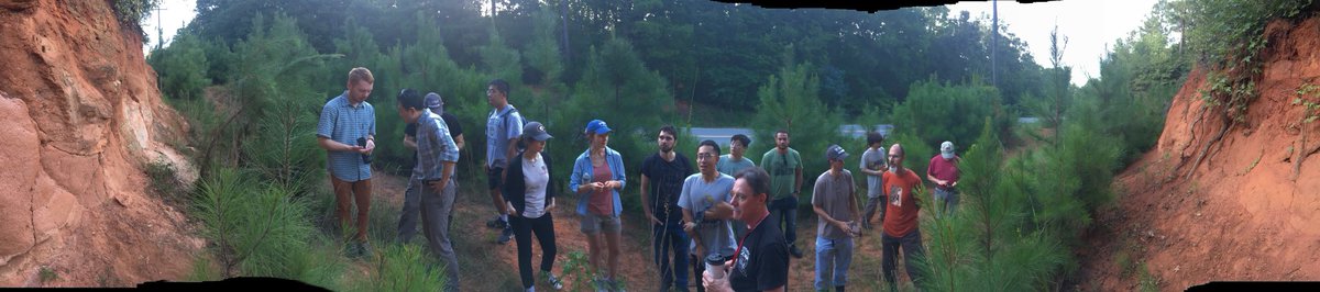 suelos2010's tweet photo. Calhoun Critical Zone scientists on a morning investigation of saprolite & soil, excited about the bottom-up perspective of Earth’s critical zone and terrestrial ecosystems! #cczo #czo #nsf #duke #nsoe #ecology #czen https://t.co/h4IaMUBK10