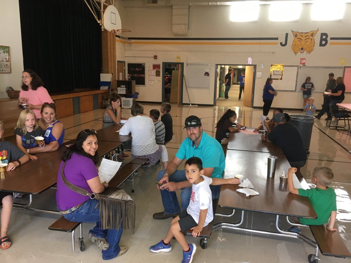mdhorney's tweet photo. Open House was a huge Success!  Thank you to all the families that were able to make it.  For those of you that were not able to make it, we look forward to meeting you next week!  Enjoy your weekend! #JBbobcatpride https://t.co/8TLeMJ0ldv