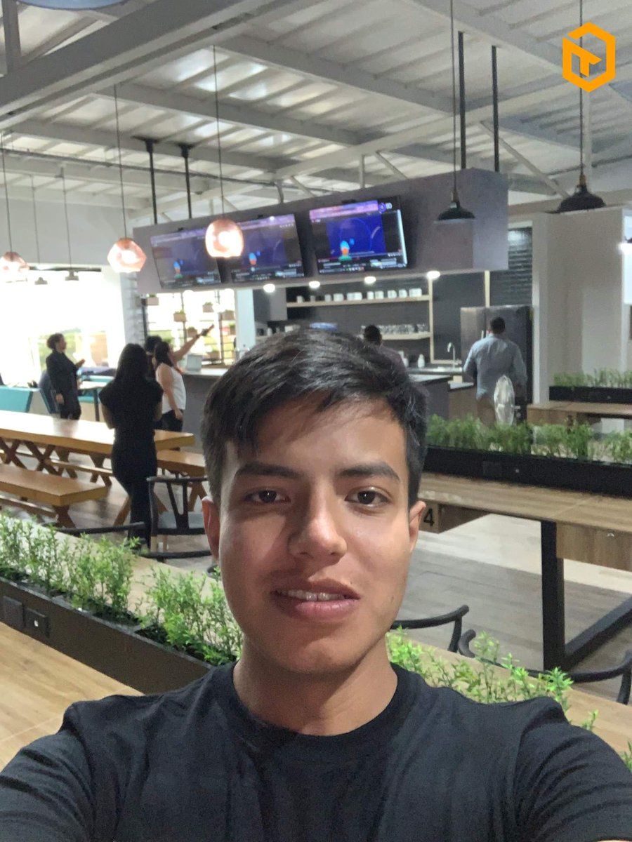 TRADcoinMX's tweet photo. En el Blockchain Bajío en su segundo Meet Up en la ciudad de #Leon, #GTO
Estuvierón #Speakers como :
*Genaro Madrid Ramírez, CTO #Mifiel y #Volabit
*Elian Huesca, Community Manager para México y Latam de #decred
*Eloisa Cadenas, Directora Financiera en Rocktech
#TradCoin
#Trad https://t.co/YMtkGk2dDg