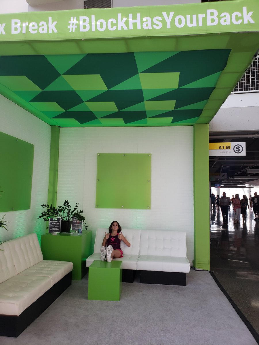 heddo701's tweet image. Chillin in the @HRBlock lounge @SprintCenter #blockhasyourback