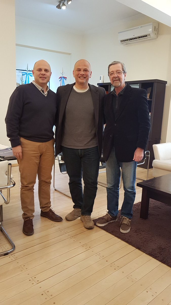 fabiogrigorjev's tweet image. Con el Secretario @poldc y el Ministro de Industria de Provincia @robertoavalle hablando sobre Inteligencia Artificial aplicada al agro @Greenvisual1 . Gracias por recibirme!