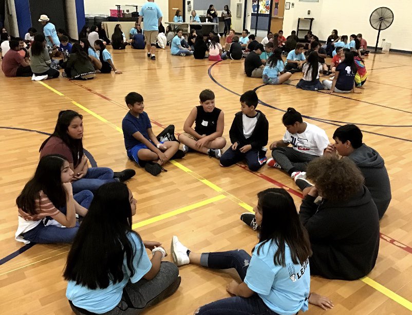 aliaaibrahim8's tweet image. .@ROUNDLAKEMIDDLE  Web Crew Leaders rocked the day for 6th graders today! A job well done by all Ss and Ts! #EduAwesome experiences #webcrew #rlmspride #rlaspride @rlasdistrict116 @BoomerangPrjct @mskaja116