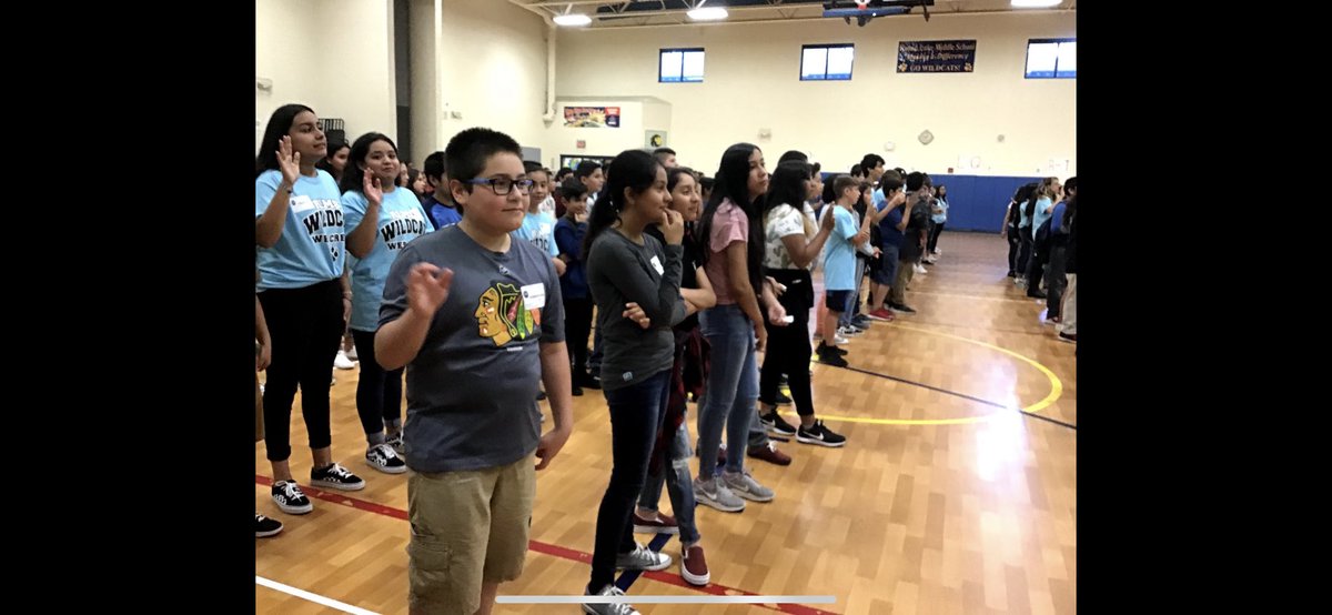 aliaaibrahim8's tweet image. .@ROUNDLAKEMIDDLE  Web Crew Leaders rocked the day for 6th graders today! A job well done by all Ss and Ts! #EduAwesome experiences #webcrew #rlmspride #rlaspride @rlasdistrict116 @BoomerangPrjct @mskaja116