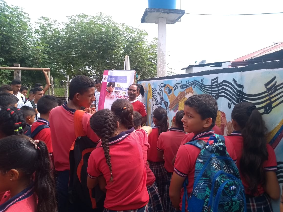 lucypv9's tweet photo. @SEMLORICA1 I.E EL REMOLINO CELEBRACIÓN DEL BICENTENARIO DE NUESTRA PATRIA Y CLAUSURA DE LOS PROYECTOS DE MUSICA Y ARTES PLASTICAS https://t.co/cMxFzZOKB9