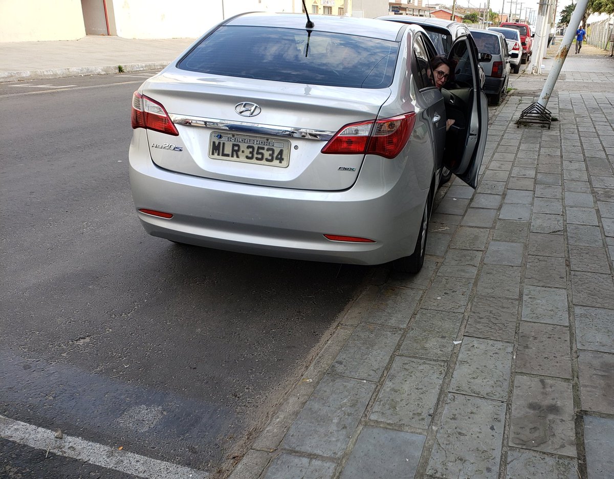 HeyBaldMan's tweet image. First day in Brazil and still learning this parallel parking thing...  #ItsARental  #CloseEnoughToTheCurb  #StudentDriver