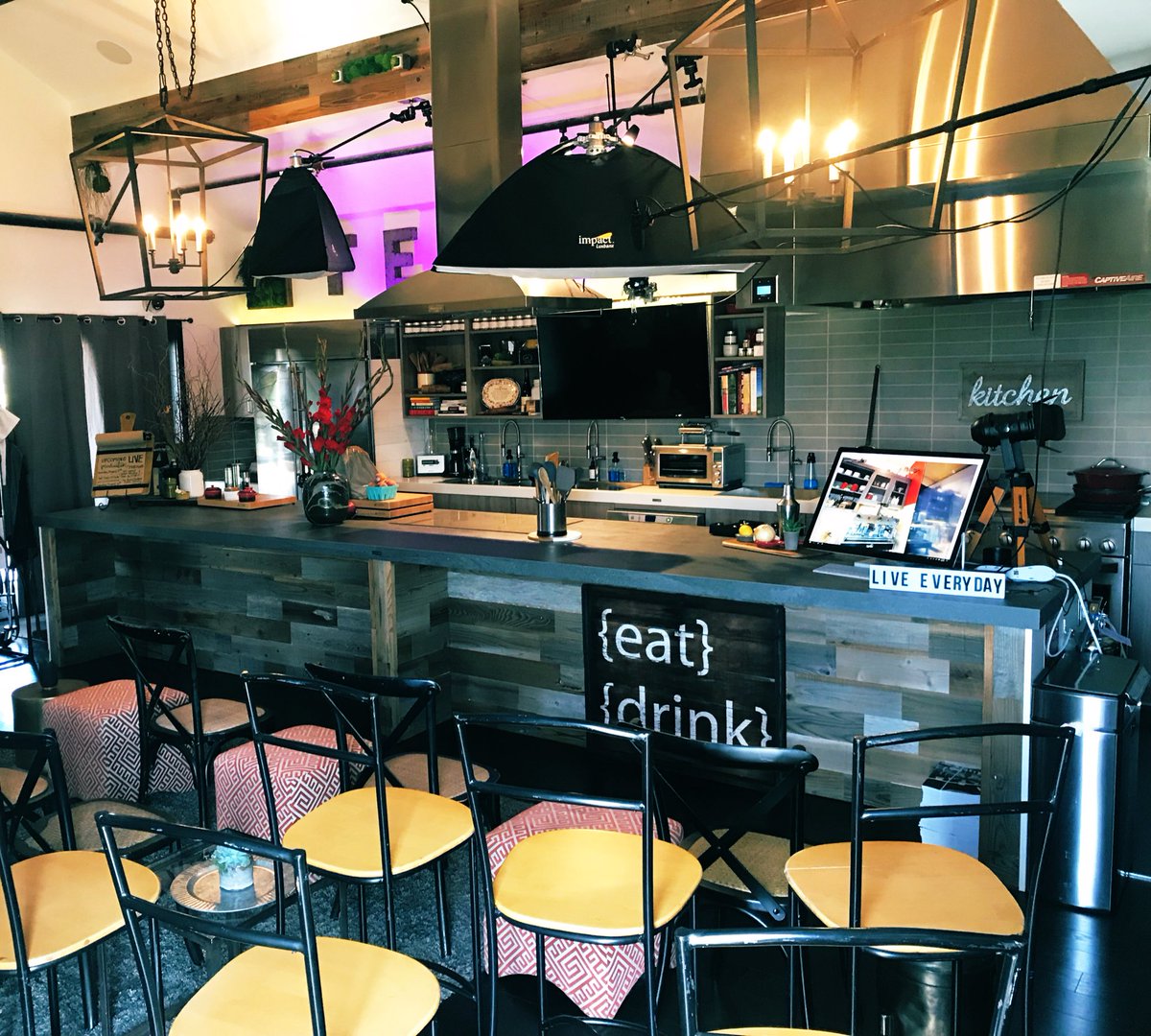 FeastitForward's tweet photo. Calm before the storm at #FEASTstudio for #RiffsandRecipes w/ @baconbrothers @ChefCosentino1 @KatieHShaffer raising 💵 for @SixDegreesofKB! LIVE @ 11:30a PST on our @facebook page #music #musicmatters #wine #TGIF #philanthropy #charity @kevinbacon @MichaelBacon36 @FEAST_Network https://t.co/JZmxrhliJJ
