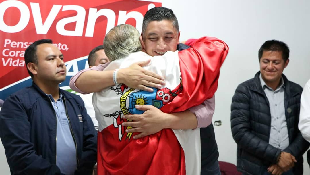 GiovaRamirezM's tweet photo. #ConGiovanni
Rendimos un homenaje al Presidente del Concejo, Alonso Rodríguez Chía, quien anunció su retiro en la carrera política que emprendió hace 22 años con las banderas del liberalismo, estando siempre al servicio de los soachunos. https://t.co/oQIFZepbFb