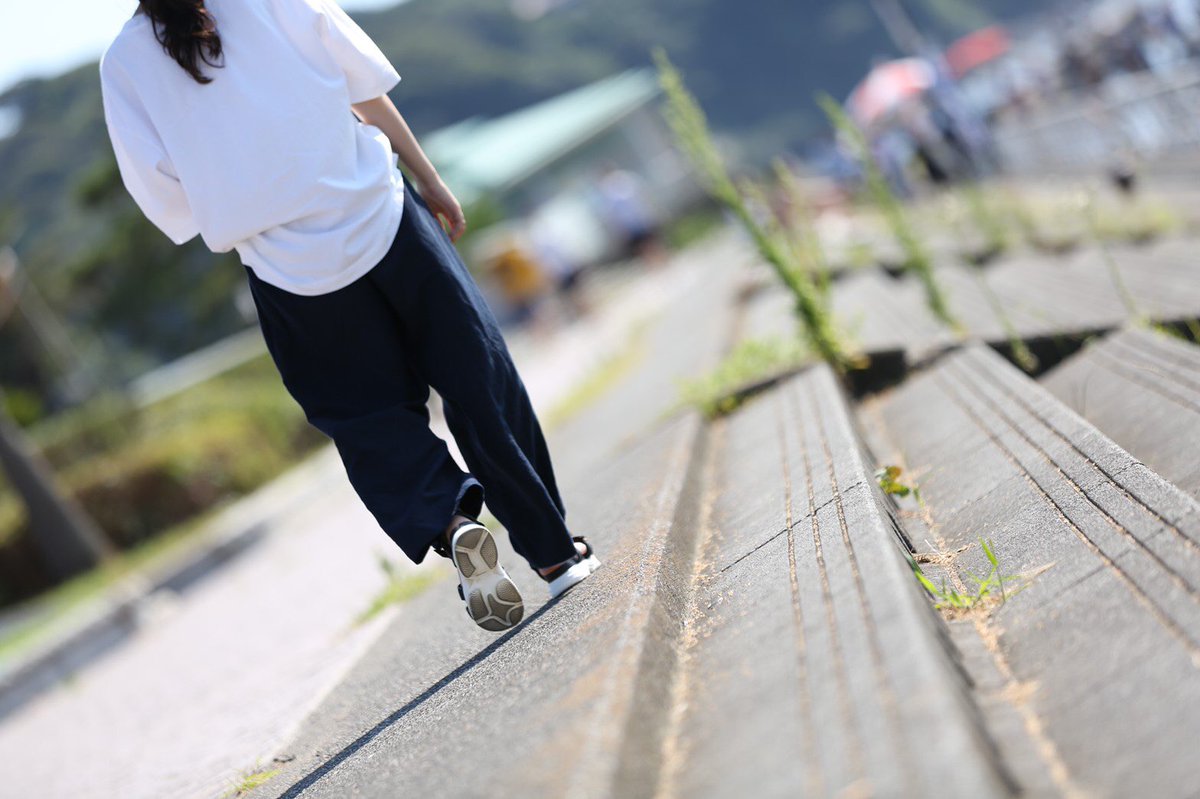 backpack_shiro's tweet photo. 歩き出した人の後ろ姿は本当にかっこいい

胸はって歩いていると普段の道も見え方が変��ってくる

#ファインダーの越しの私の世界 
#photo 
#photography https://t.co/D4oBXGrgXB