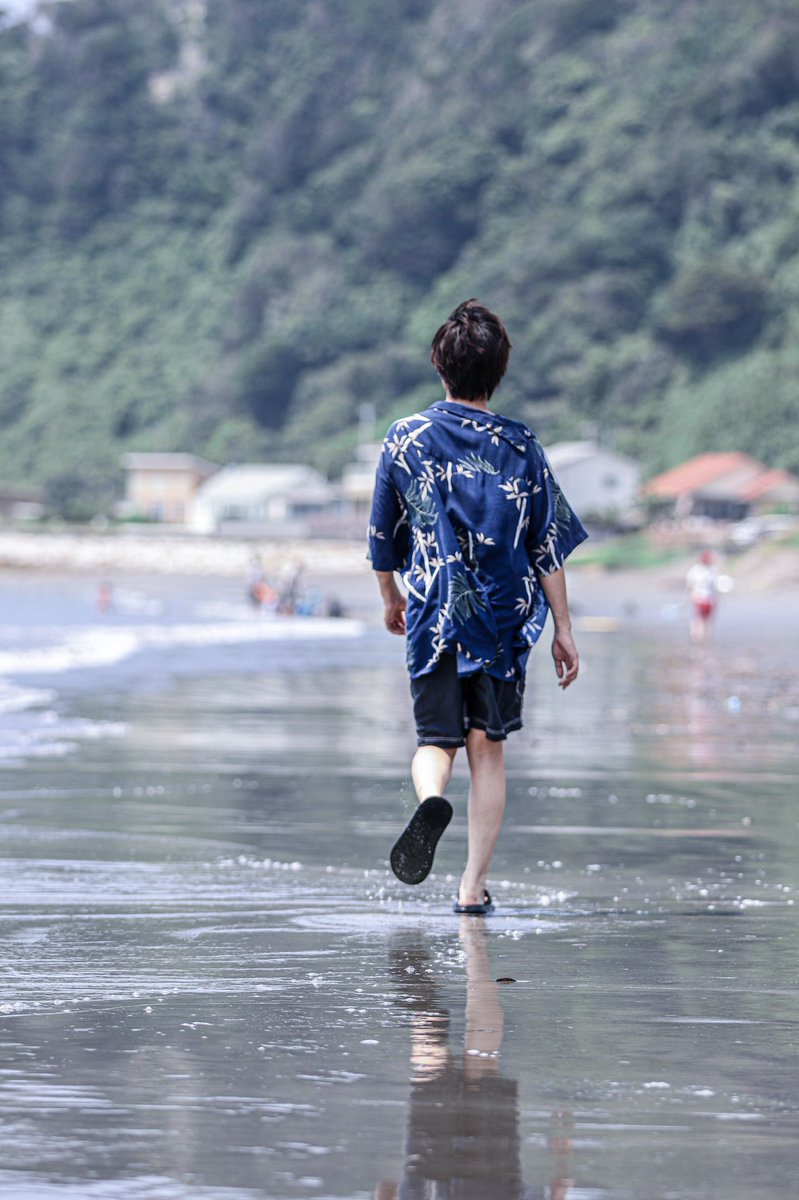 backpack_shiro's tweet photo. 歩き出した人の後ろ姿は本当にかっこいい

胸はって歩いていると普段の道も見え方が変��ってくる

#ファインダーの越しの私の世界 
#photo 
#photography https://t.co/D4oBXGrgXB
