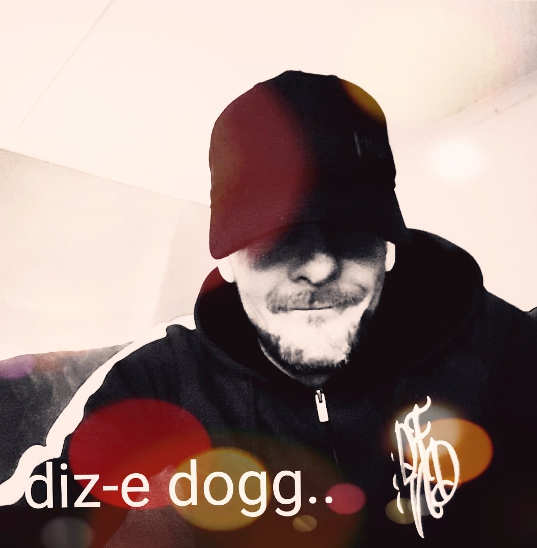 davidmonks20's tweet photo. instagram @dizzie_dogg
#new
#newartist
#originalsound
#music
#originalmusic
#brandnew
#unsignedartist
#originalartist
#artist
#amatuermusician
#newmusician
#originalmusician
#unsignedmusician
#studioneeded
#original
#quirkysound
#dancemusic
#rockmusic
#stonermusic
#classicalmusic https://t.co/QaQIgv4G0l