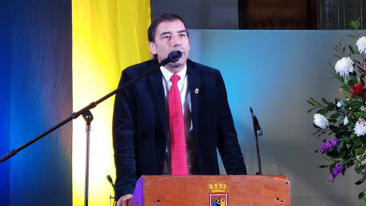 SabesqueC's tweet image. En estos momentos la I. M. de Placilla celebra el día del Dirigente Social. Tulio Contreras alcalde señaló en su discurso que el trabajo que realizan a diario deja huellas y les da las gracias por contribuir al desarrollo  de la comuna.
#SabesQue #dirigenteSocial #Placilla