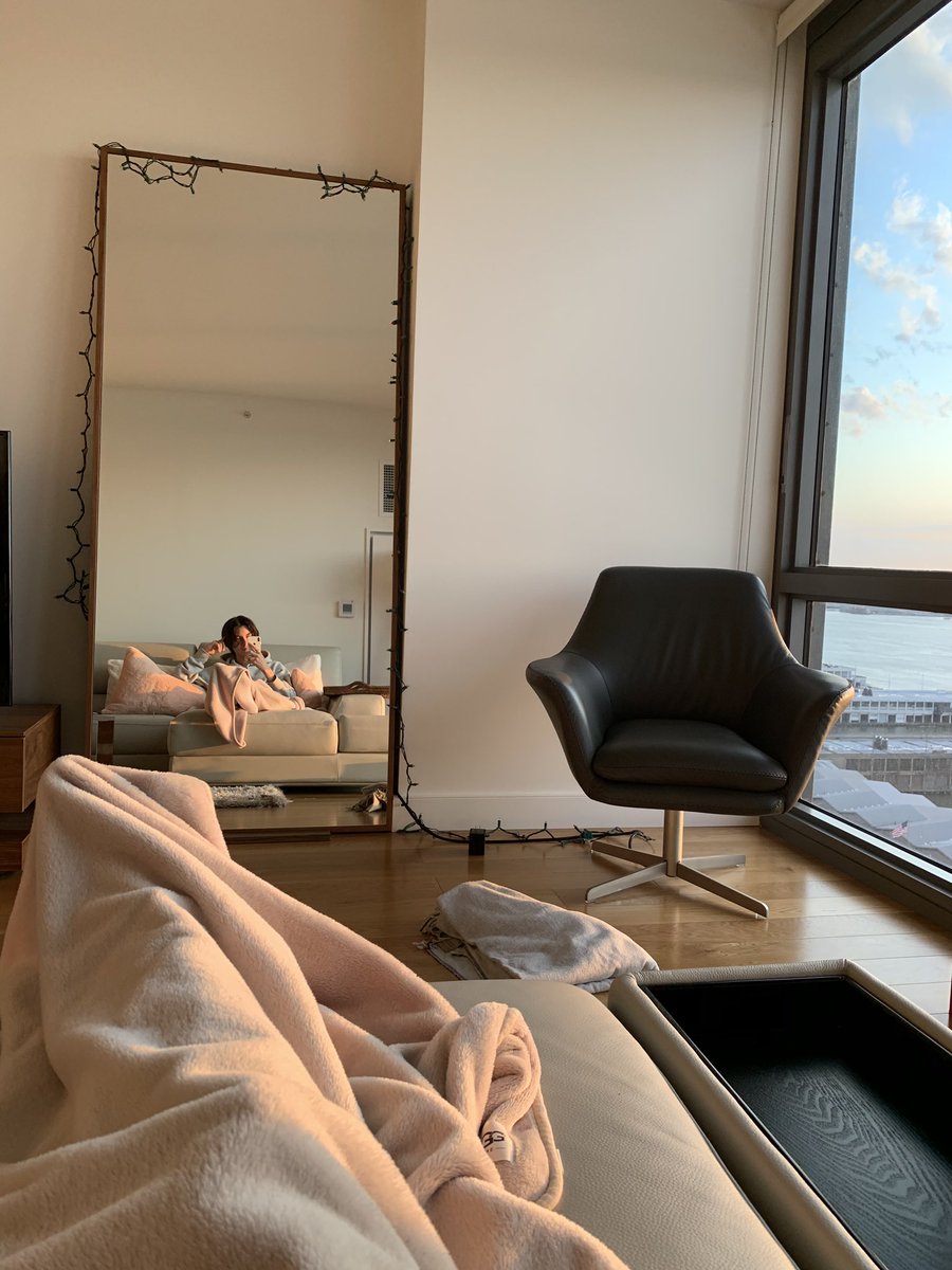 KristianKostov_'s tweet photo. 29 floor, Manhattan 💔 https://t.co/17U1k8F22V