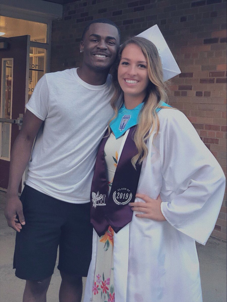 k_bauer14's tweet photo. God gained someone great today. Nobody could put a smile on someones face & make them laugh as much as Marshawn could. You will forever be loved and missed by us all. Rest easy friend.
...til we meet again. π Love you always. #FlyHighShawn https://t.co/Sxsel3sz14