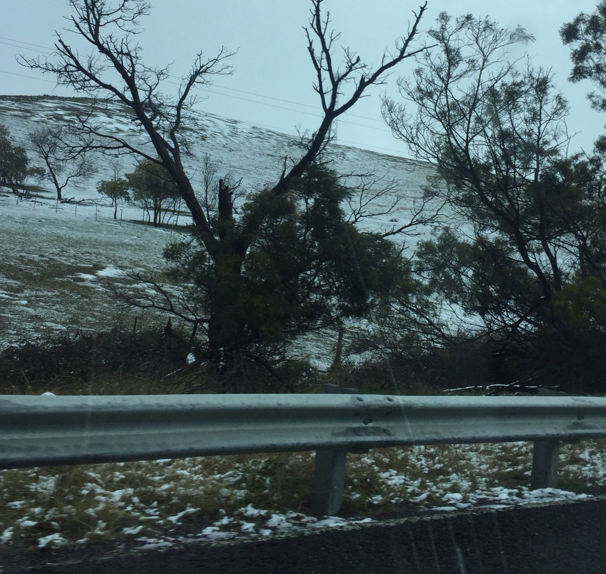Cold and icy conditions on the Hume Highway this morning near #Yass and #Goulburn. Take care driving. Extra rest stops if required. #RoadSafety