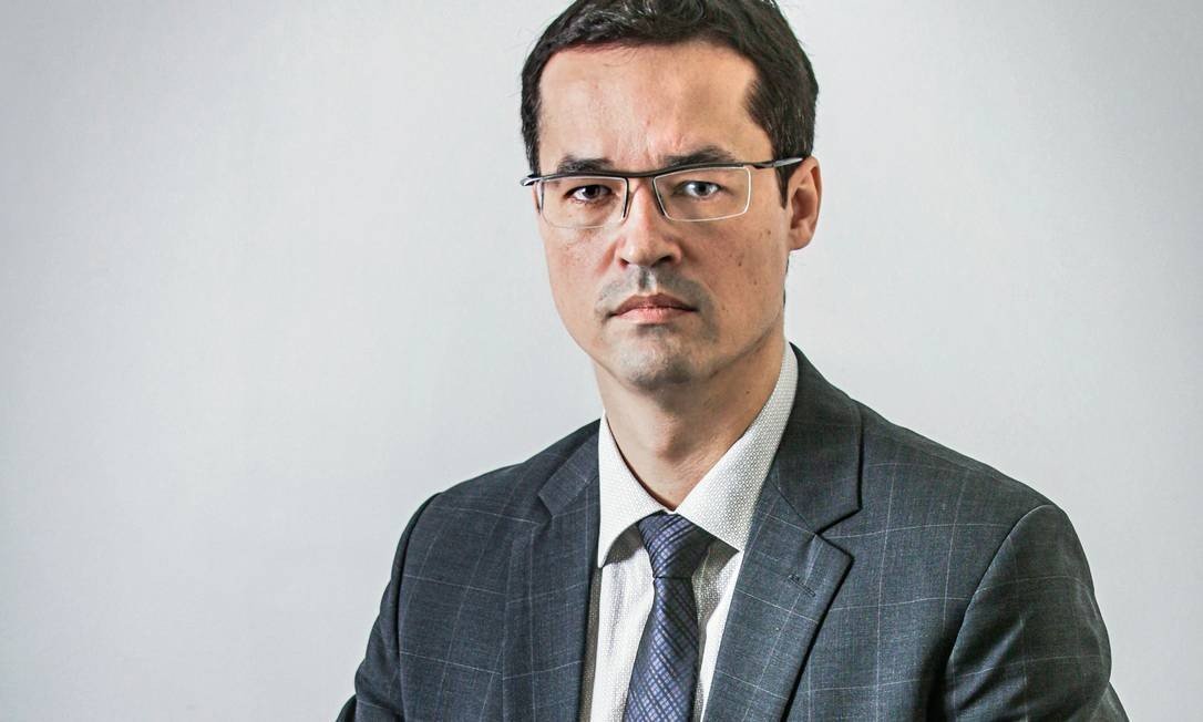 Duarte_Cau's tweet photo. #Dallagnol reage: 'Eu não devo, e a Lava Jato não deve'
Coluna de Guilerme Amado
https://t.co/D2M8pQdUfH
Procurador do MPF #reconhece ter falado sobre impeachment de Gilmar Mendes e diz que talvez tenha sido 'ilusão' acreditar que Justiça venceria sistema político https://t.co/tp3RvWFFQr