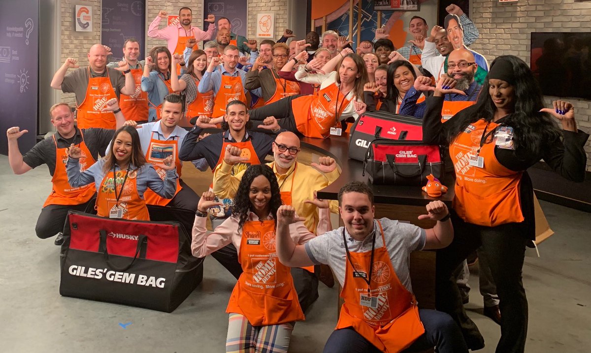 Watch out world, another group of “HAND-PICKED” Rockstar leaders have been unleashed to be a catalyst for positive change #handpicked #bewareofleadership